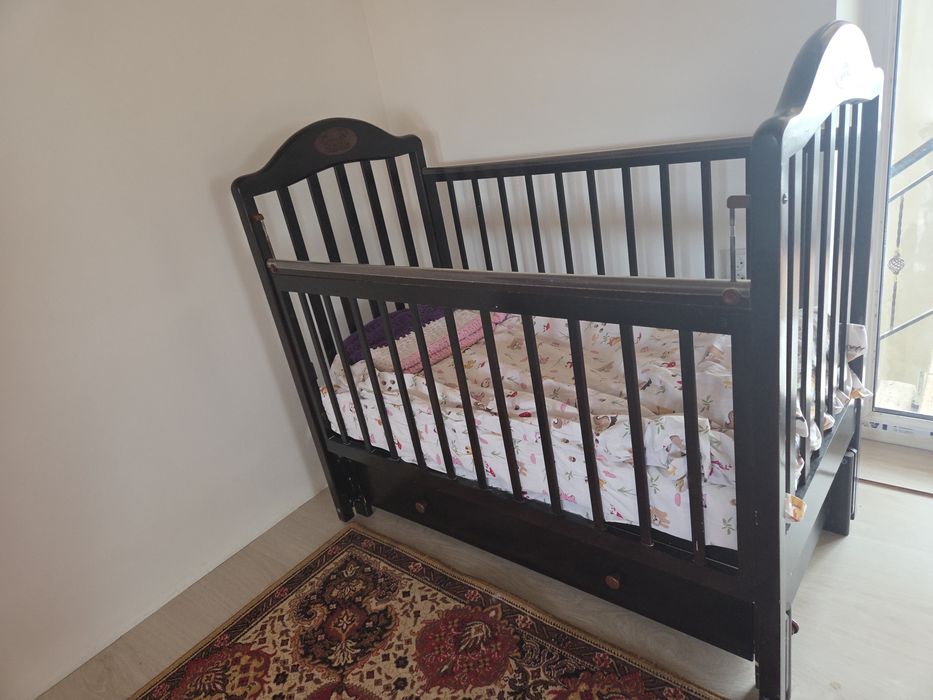 Детская кроватка