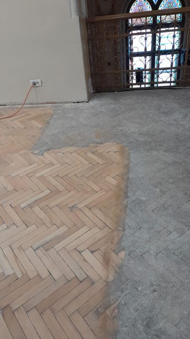 Raschetez parchet vechi cu materialele clientului