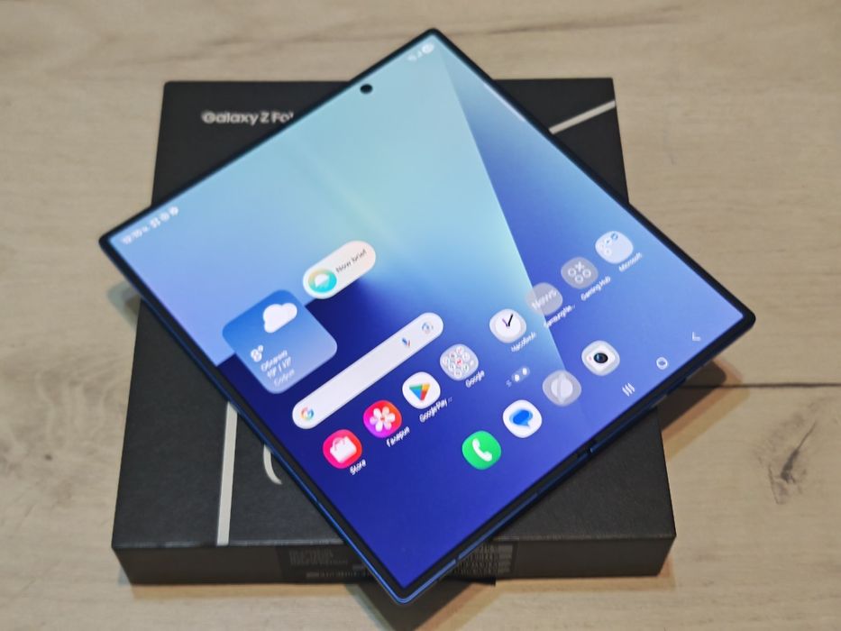 Като нов Samsung Galaxy Z Fold 7 256 GB Гаранция Технополис