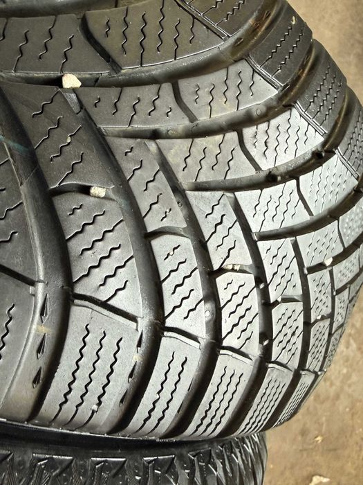 4x Anvelope iarna 215/65 R17 - Semperit Speed Grip 5