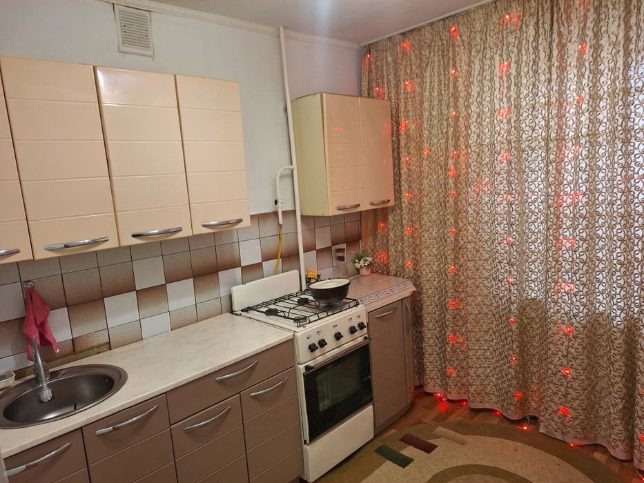 Продам квартиру 12 мкр