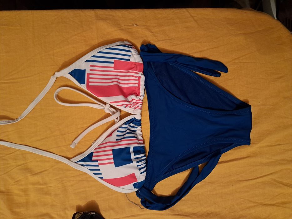 Бански за фини дами или момичета на 14-15г