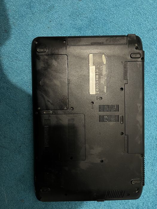 Продам ноут состаяние средняя.