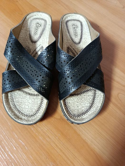 Продам женскую обувь