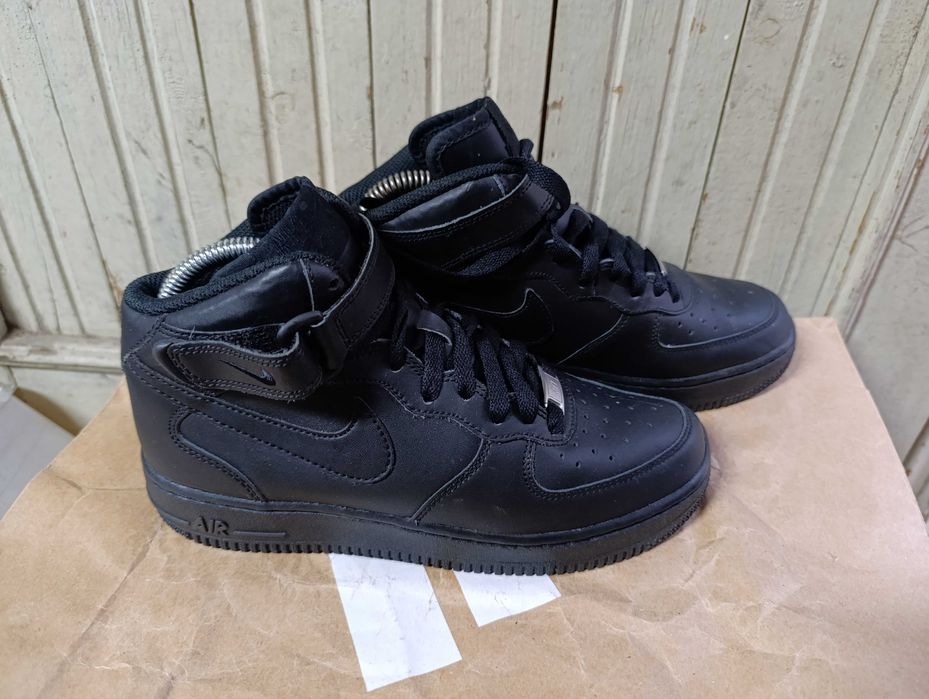 ''Nike Air Force 1 Mid Black''оригинални маратонки 38.5 номер