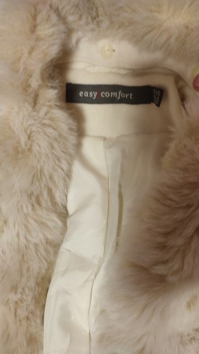 Бяло  Пухено Палто