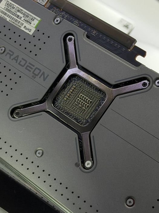 AMD Radeon RX 7900 XT (Sapphire Nitro+ Vapor-X)