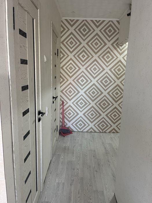 Продаеться 1-комнатная квартира на степном -4