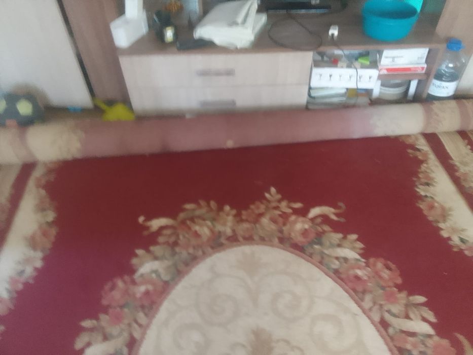 Продам ковёр 5000 тысяч тенге.