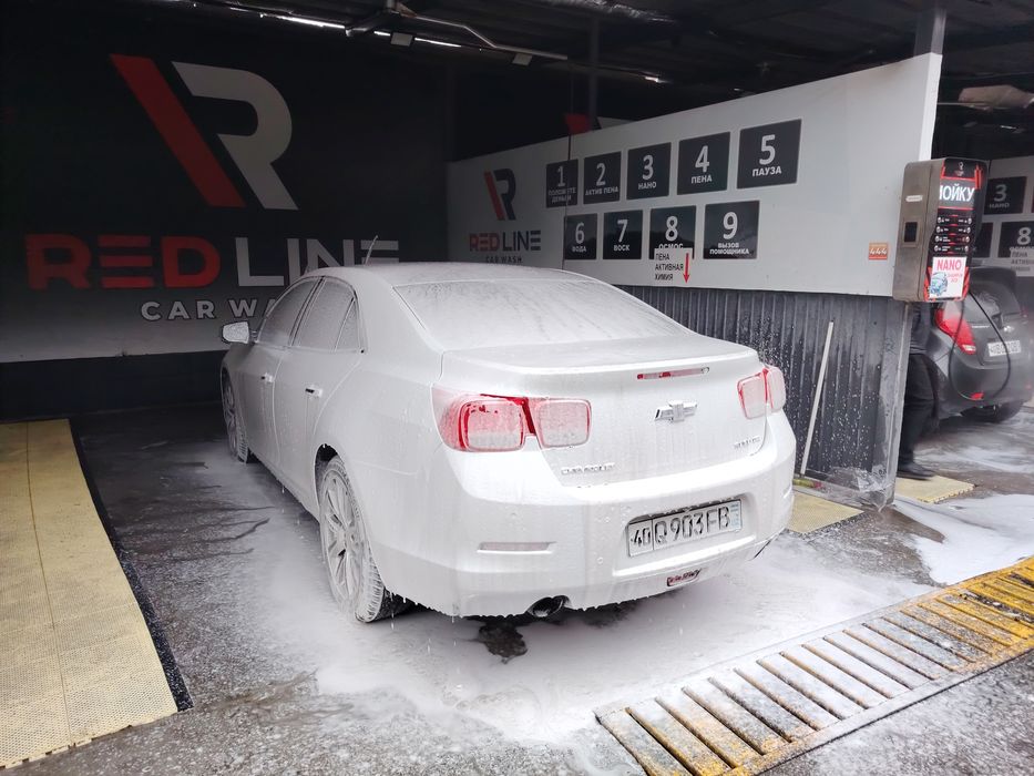 Moshina uzimiki faqat naxtga sotamiz