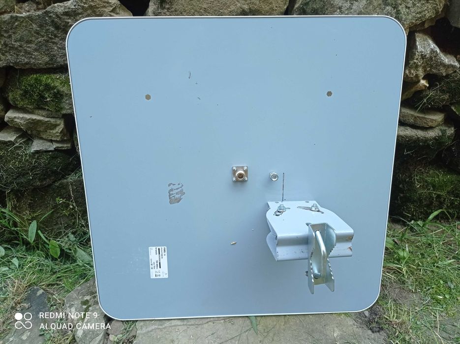 14dbi панелна хелиум антена 880MHz Helium