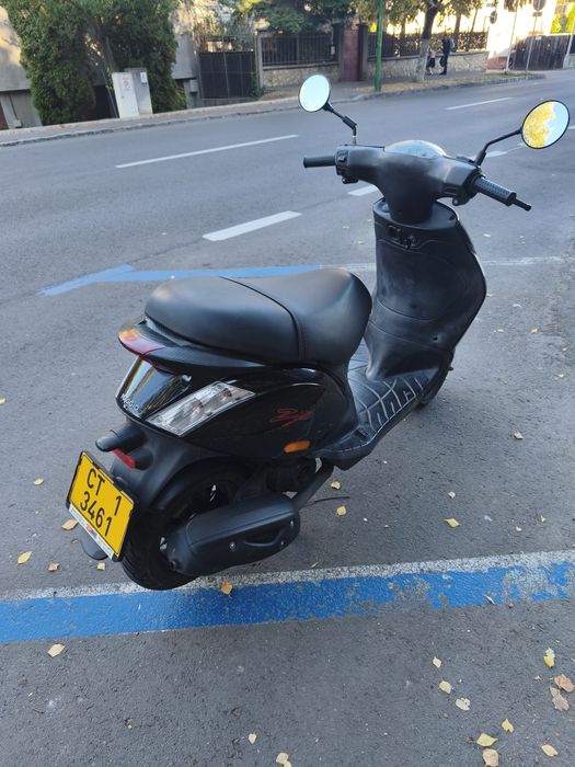 Vand scuter Piaggio Zip si scuter  Daytona Revo  50