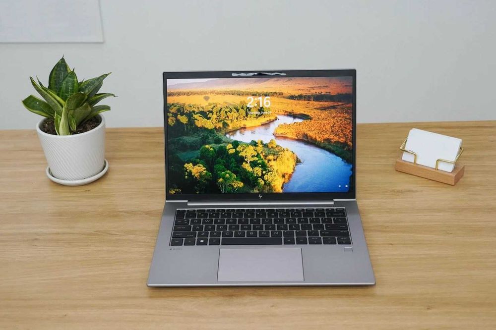 Лаптоп HP ZBook Firefly 14 G9 / iIntel® Core™ i7-1265U / 32GB DDR5 / 256GB NVMe SSD - Лицензиран Microsoft Office Pro Plus 2024