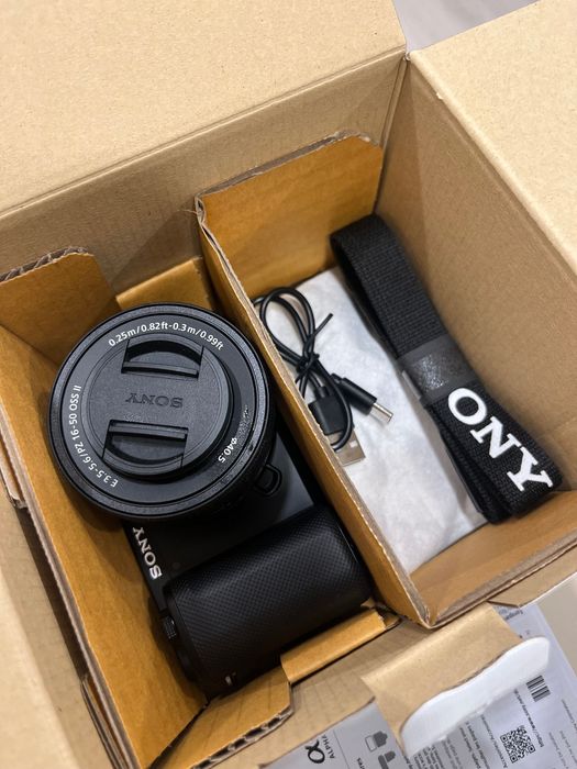 Фотоапарат  Sony - ZV-E10, E PZ 16-50mm f/3.5-5.6