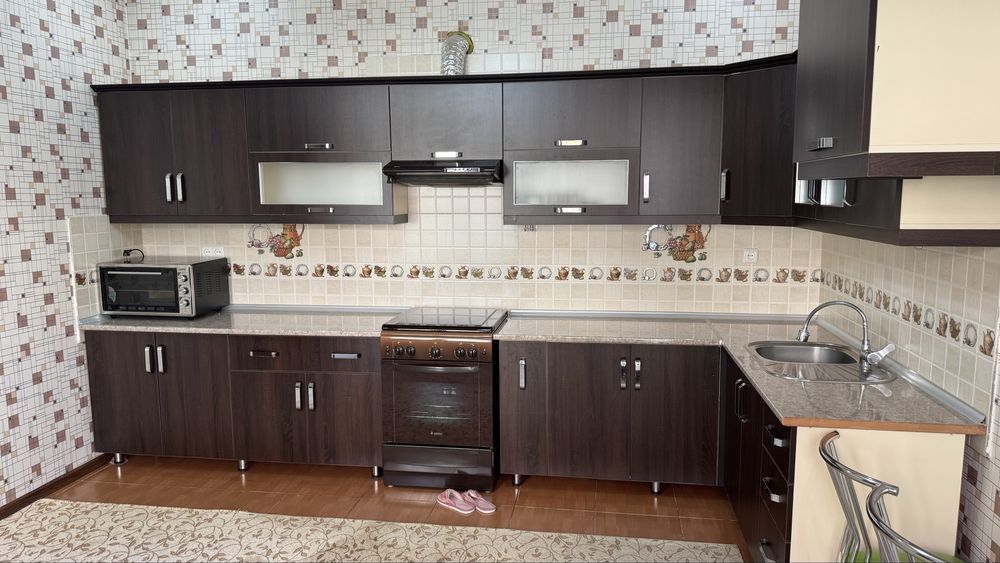 Продается кухонная мебел с газ плитой
