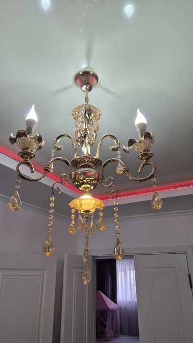 Люстры 2 штуки золото