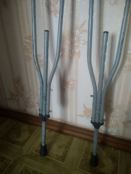 Костыли подмышечные Продали