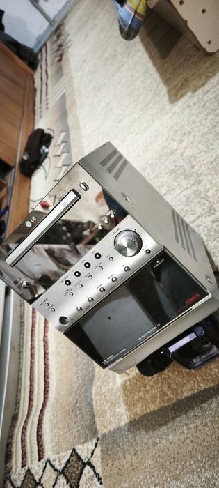 Музыкальный центр LG