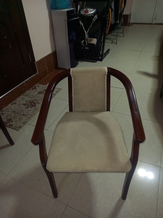 Мягкий стул сотилади 350000