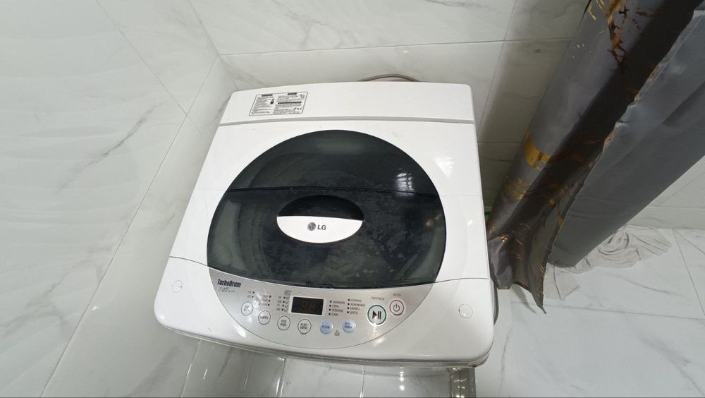 Стиральная машина полу автомат LG 7кг