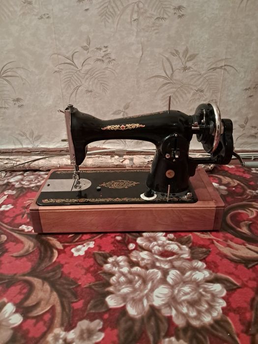 Продам вшвейную машинку ручную