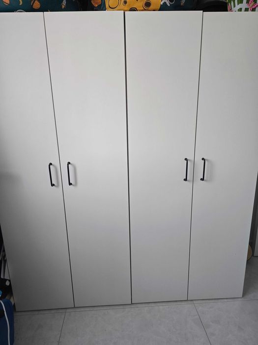 Set mobilier 1 pat IKEA HEMNES + 2 dulapuri PLATSA – alb, stare foarte buna