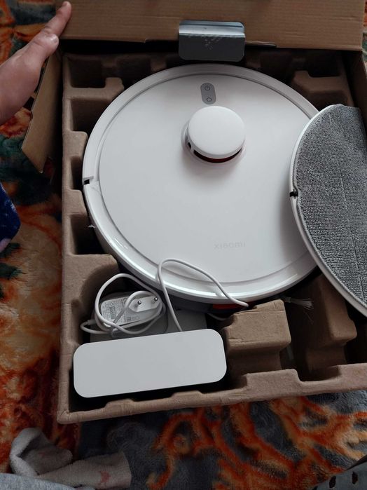 Продаётся робот пылесос xiaomi S 20