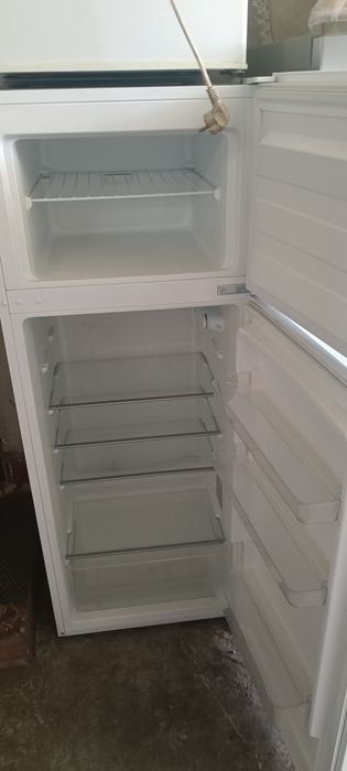 Продам холодильник мидеа