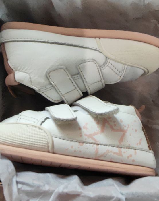 Обувки за момиченце от 20 до 23 номер