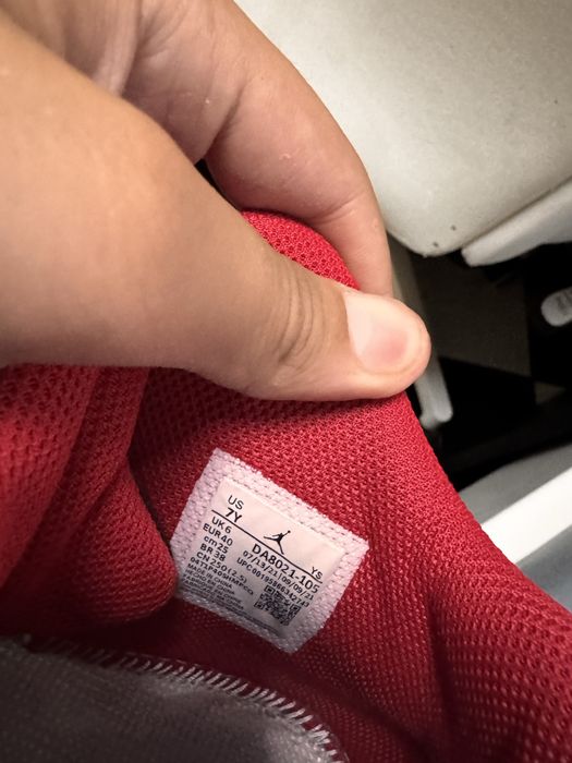Adidasi jordan marimea 40