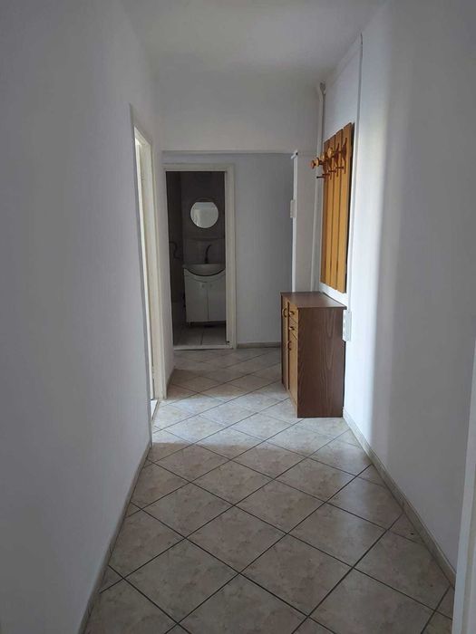 Proprietar, inchiriez apartament 2 camere decomandate, lângă Iulius Mall