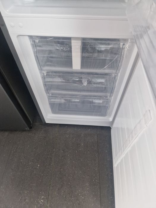 Хладилник с фризер Gorenje A++ 55см