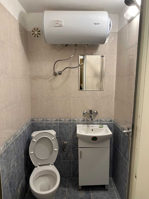 Дава се под наем Офис в Варна, Колхозен пазар - 24 кв.м за 204 € - Снимка #9