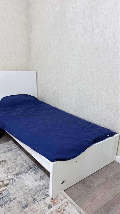 Бу кровати икеа. Диван. Самовывоз. Саморазбор. Без матрасов.