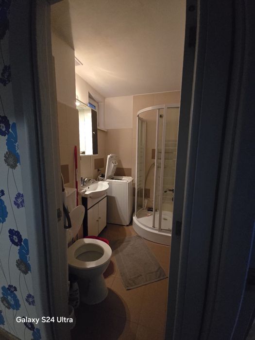 Vand apartament cu 3 camere