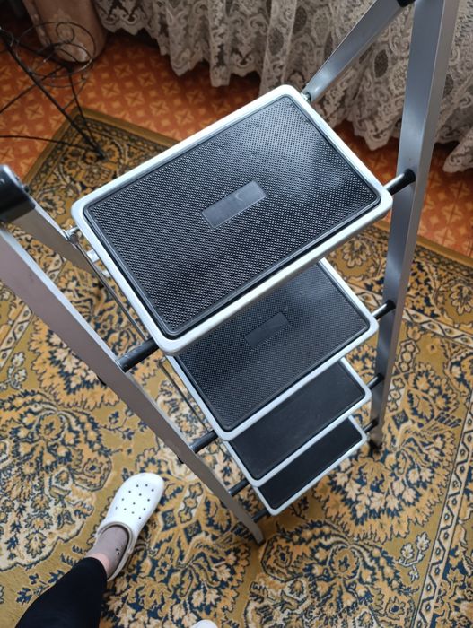 Стремянка для дома для дачи