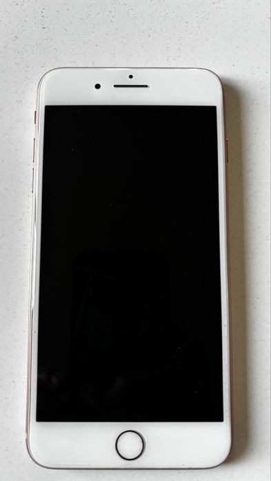 Продавам Iphone 8 Plus перфектен