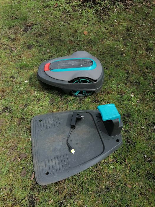 Robot pentru tuns iarbă/gazon