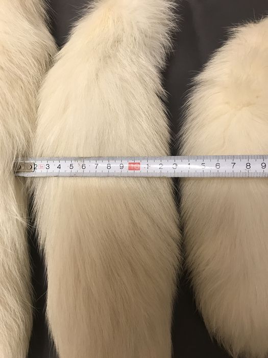 Опашки от полярна лисица и от заек