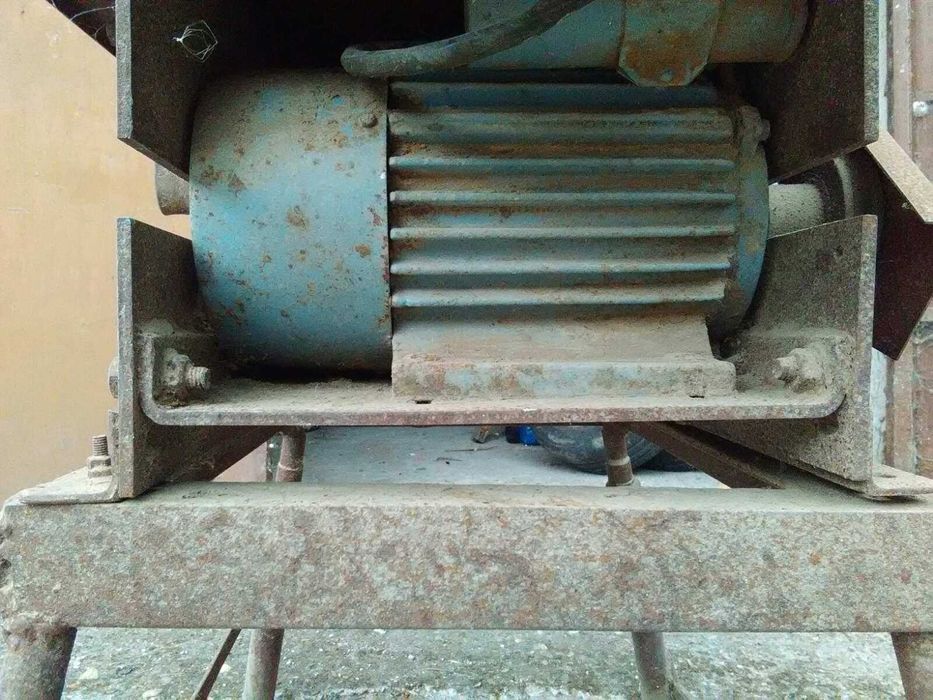 Много Запазен Български Абрихт производство на Рачо Ковача гр. Габрово