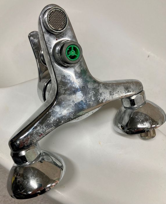 Смесител Grohe и смесител за баня Roca