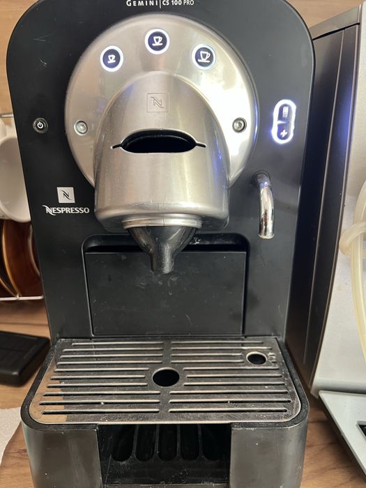 Кафемашина nespresso gemini cs100 pro