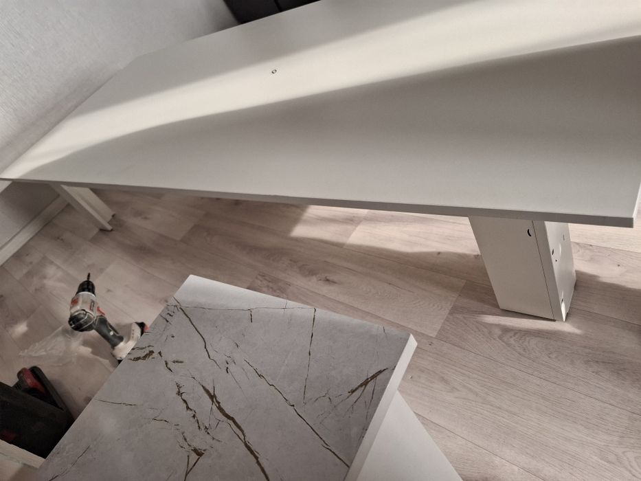 Жер стол новый 2метр 80см