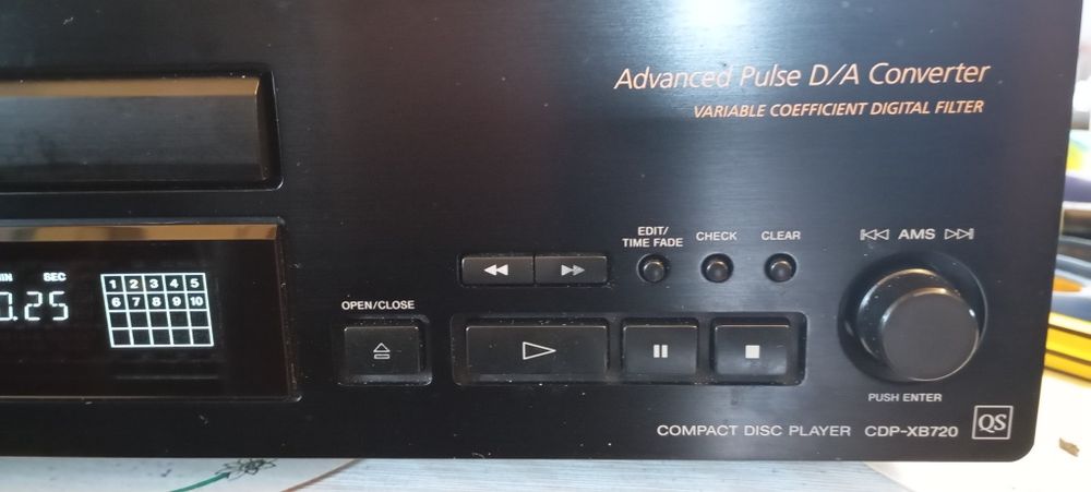 Sony cdp xb 720 qs