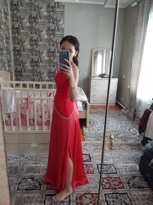 Продам вечерний платье