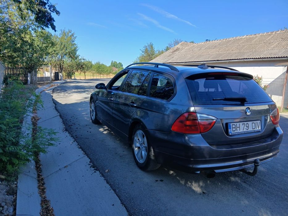 Vand bmw 320 ,2007,163 de cai distribuție in fata