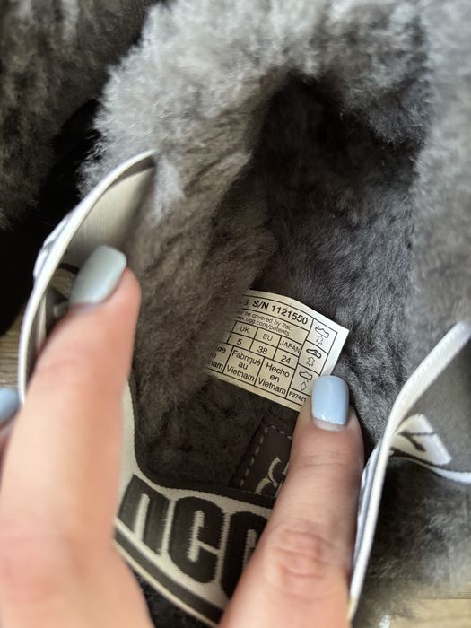 Sandale ugg discro cross slide noi