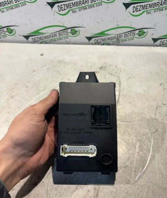 Calculator / Modul confort 8201013757 Dacia Logan 2005 1.4 MT (75 hp)