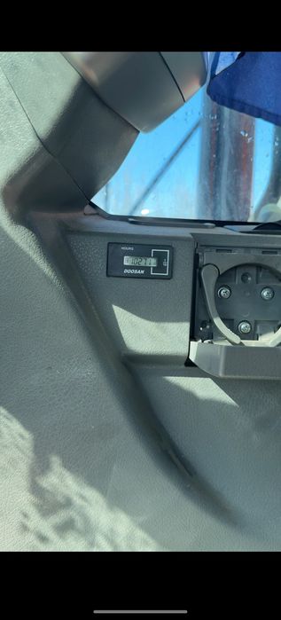 Ekskavator Doosan225 yili 2019 narxi 130000$