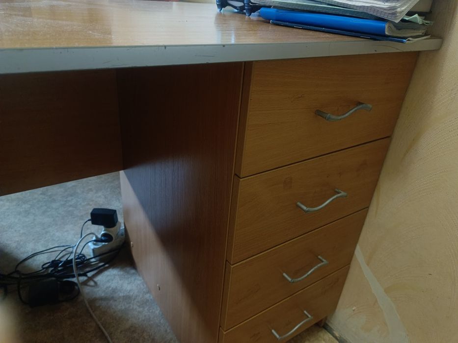 Письменный стол. Продажа